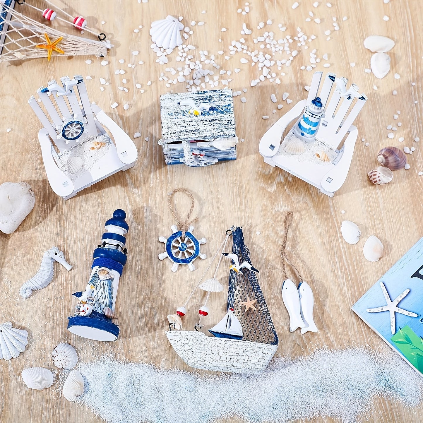 7-er Set mit süße maritime Holzfiguren wie Schiff, Leuchtturm, Rettungsring, Holzstuhl, Kiste und Fische in Blau & Weiß - bis 14,5cm Höhe