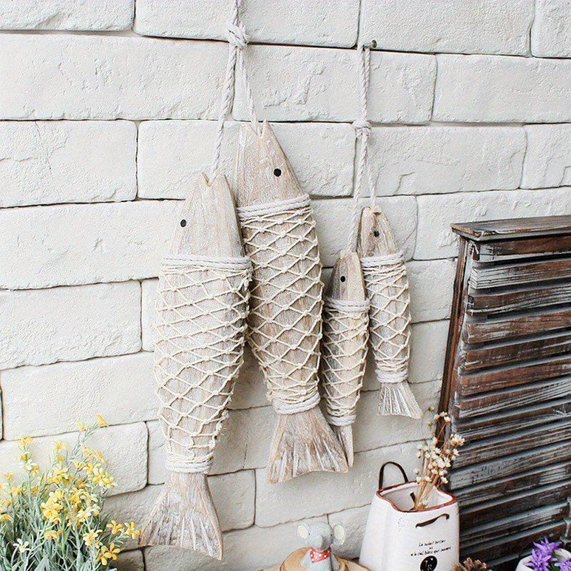 2er-Set hübsche rustikale Holzfische mit 20 cm oder 32 cm – handgeschnitzte maritime Fisch-Deko im Vintage-Stil für Strandhaus, Garten & Boot - in zwei Größen
