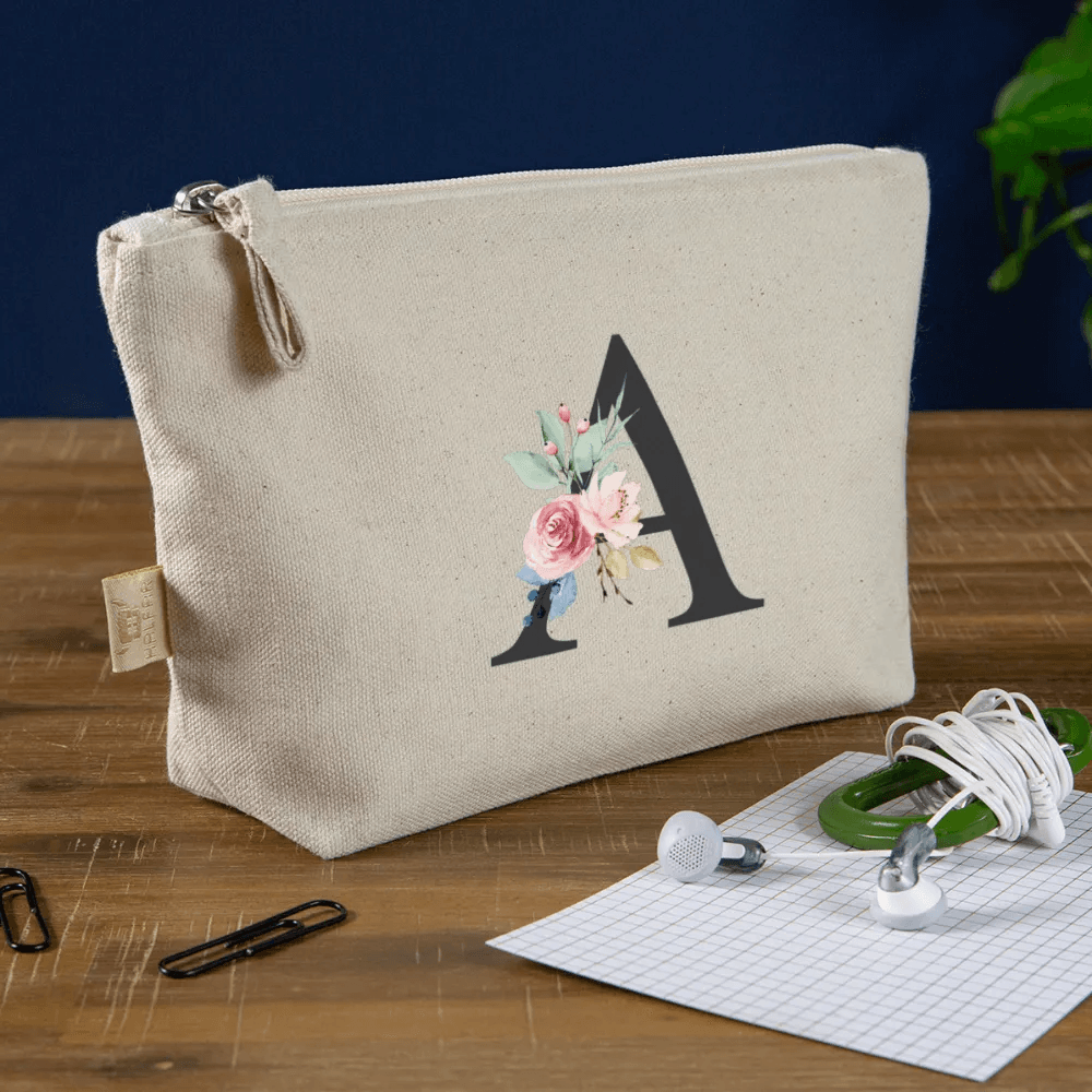happy-prints.eu - Personalisierte Tasche mit Buchstaben und Blumen für den Namen - Täschchen für Mädchen und Damen aus Bio Baumwolle - Buchstabe und Motiv individualisierbar - 250 x 140 x 60 mm