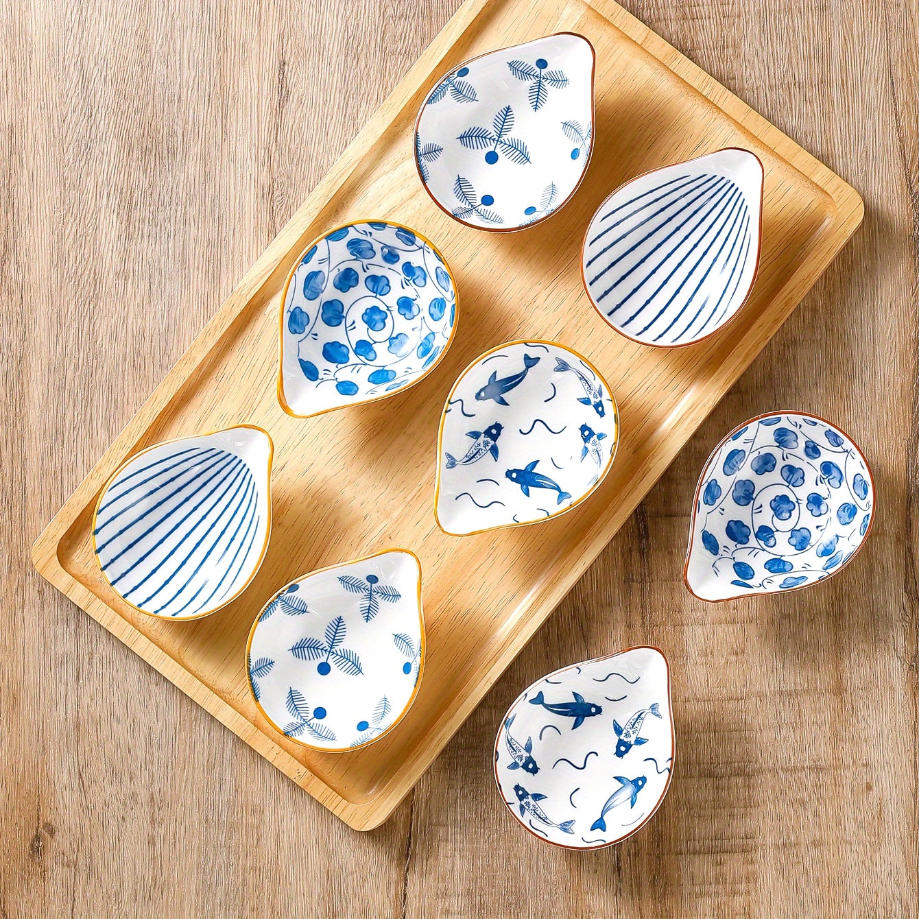 8er-Set Japanische Keramik Gewürzschalen – Mini-Keramikschälchen 9,5×7,5 cm mit Muschel-, Koi-, Blatt- & Blumenmotiv in Weiß/Blau/Goldgelb