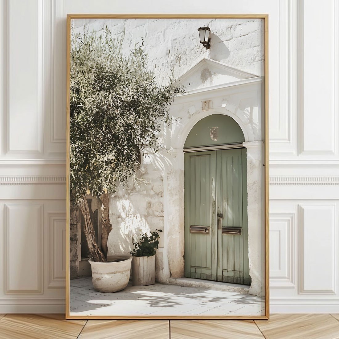 Mediterranes Leinwanddruck-Poster mit Olivenbaum & italienischer Architektur – Rahmenlose Wandkunst in wunderschönen sanften Farben