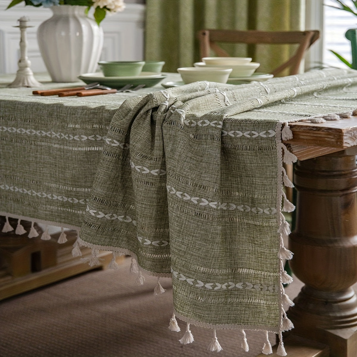 Boho Tischdecke „Salbei Moments“ in Salbeigrün und Weiß – Rechteckige Tischwäsche mit Geometrischem Kreuz-Muster in 5 Größen