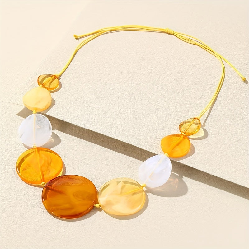 Bunte Sommer-Harzperlen Halskette Damen – Boho Vintage Schmuck mit rundem Anhänger, individuell einstellbare Länge bis 75cm, in 13 Farbrichtungen