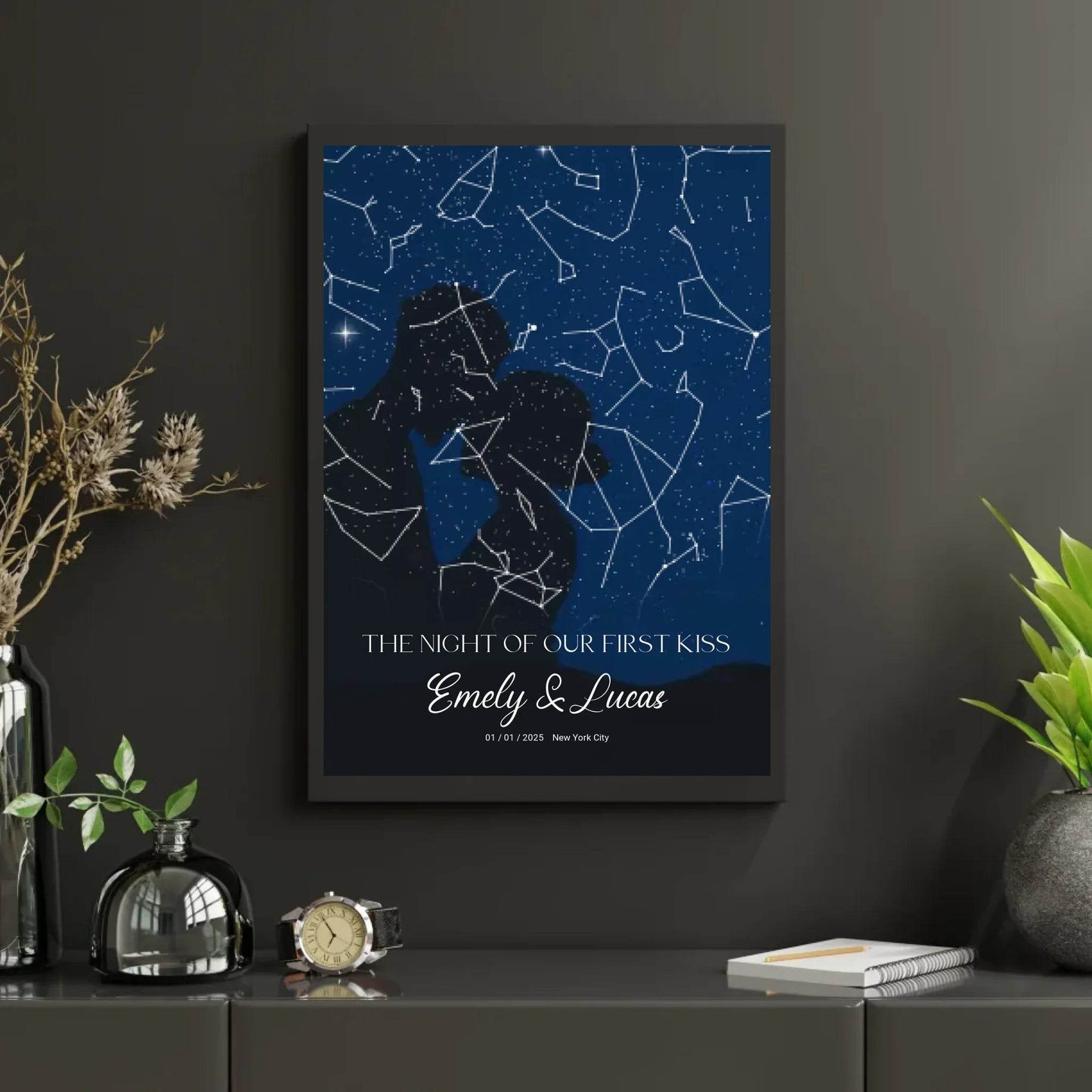 happy-prints.eu - Personalisierte Sternenkarte mit Name, Datum und Ort mit Liebespaar - verschiedene Größen - als Poster oder mit Rahmen