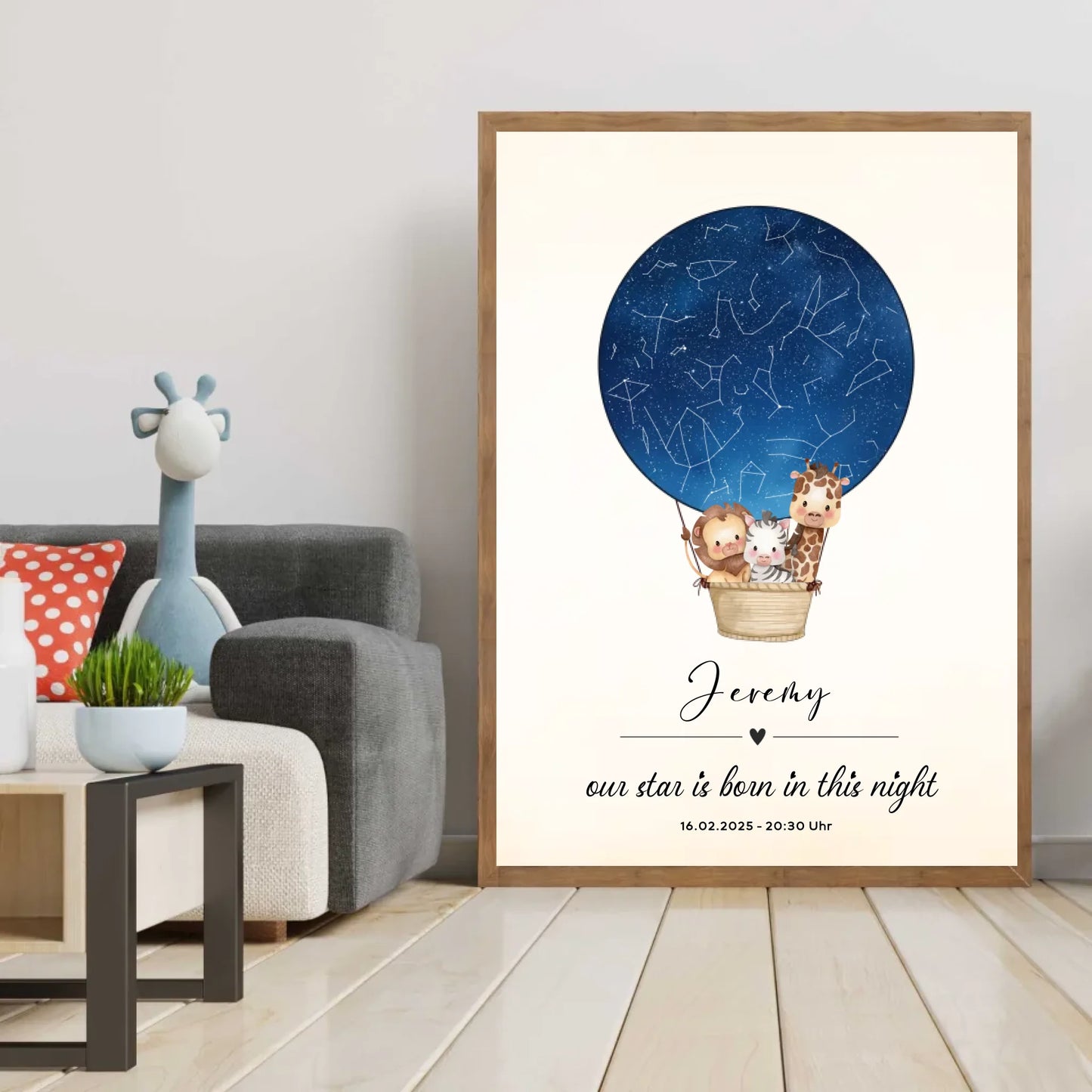 Personalisiertes Sternebild mit Safari Tiere im Heißluftballon auf blau -