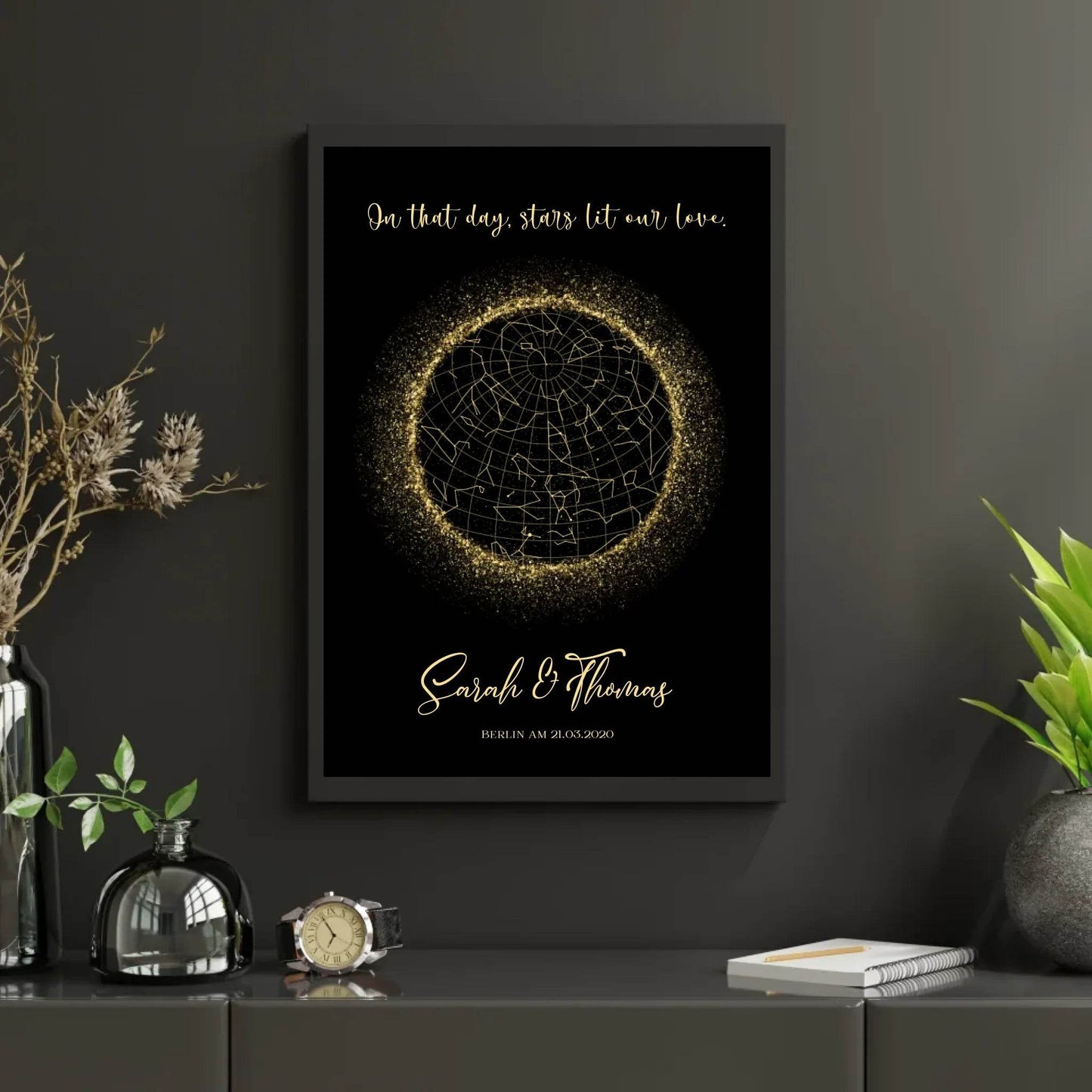 happy-prints.eu - Personalisierte Sternenkarte in gold schwarz - An diesem Tag erleuchteten Sterne unsere Liebe.