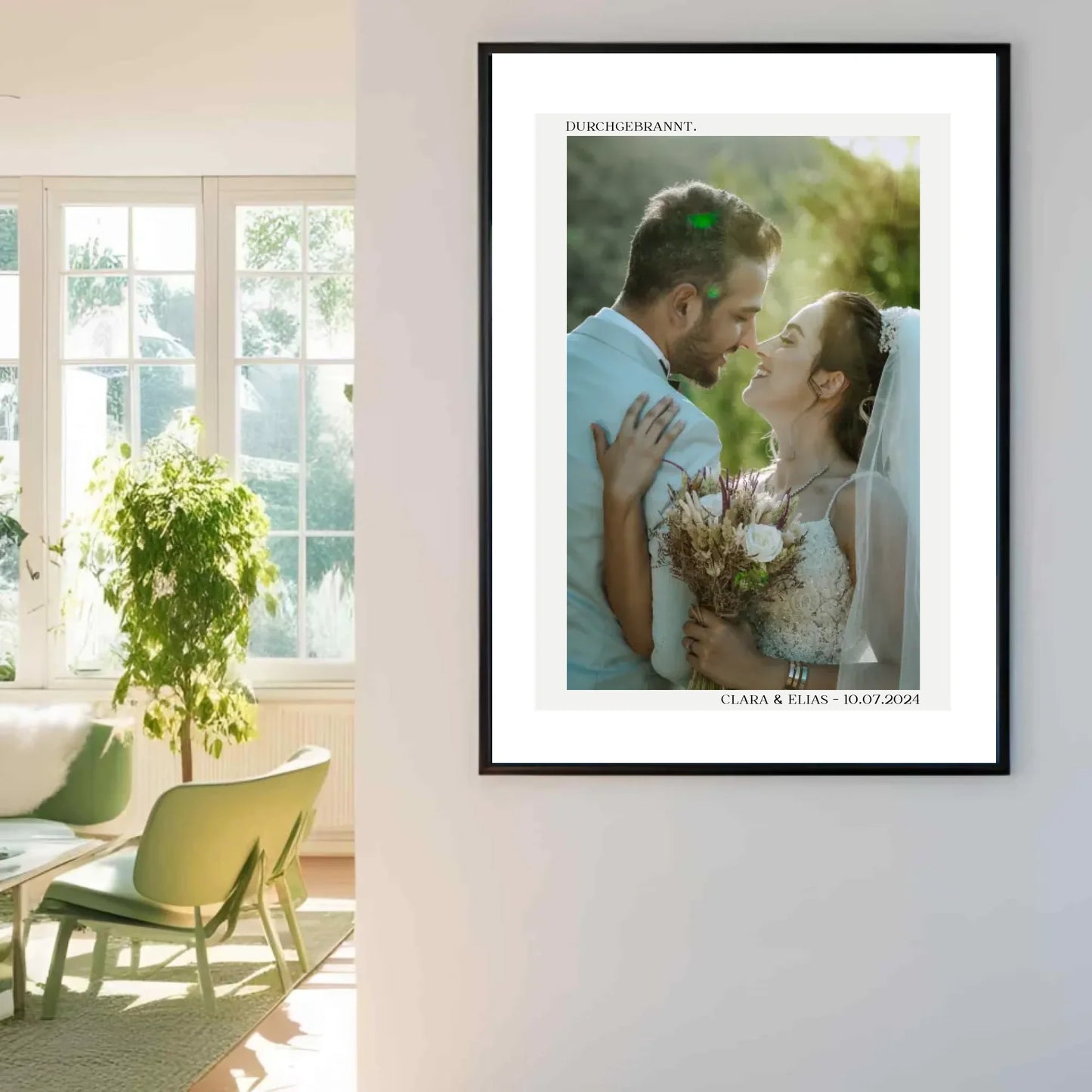 Personalisiertes Poster zur Hochzeit - Durchgebrannt! - Minimalistisches Design mit Brautpaar -