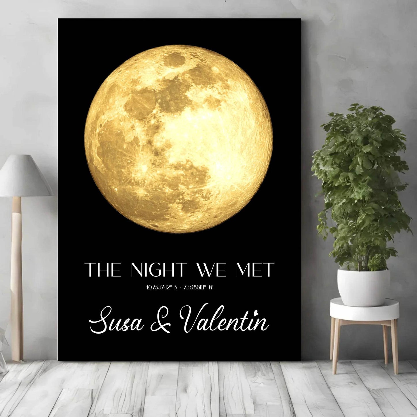 happy-prints.eu - Personalisierte Mondkarte auf schwarz - Persönliche Koordinaten nach Ort und Datum - Mond in blau, silber und gold verfügbar - Design kann individuell angepasst werden