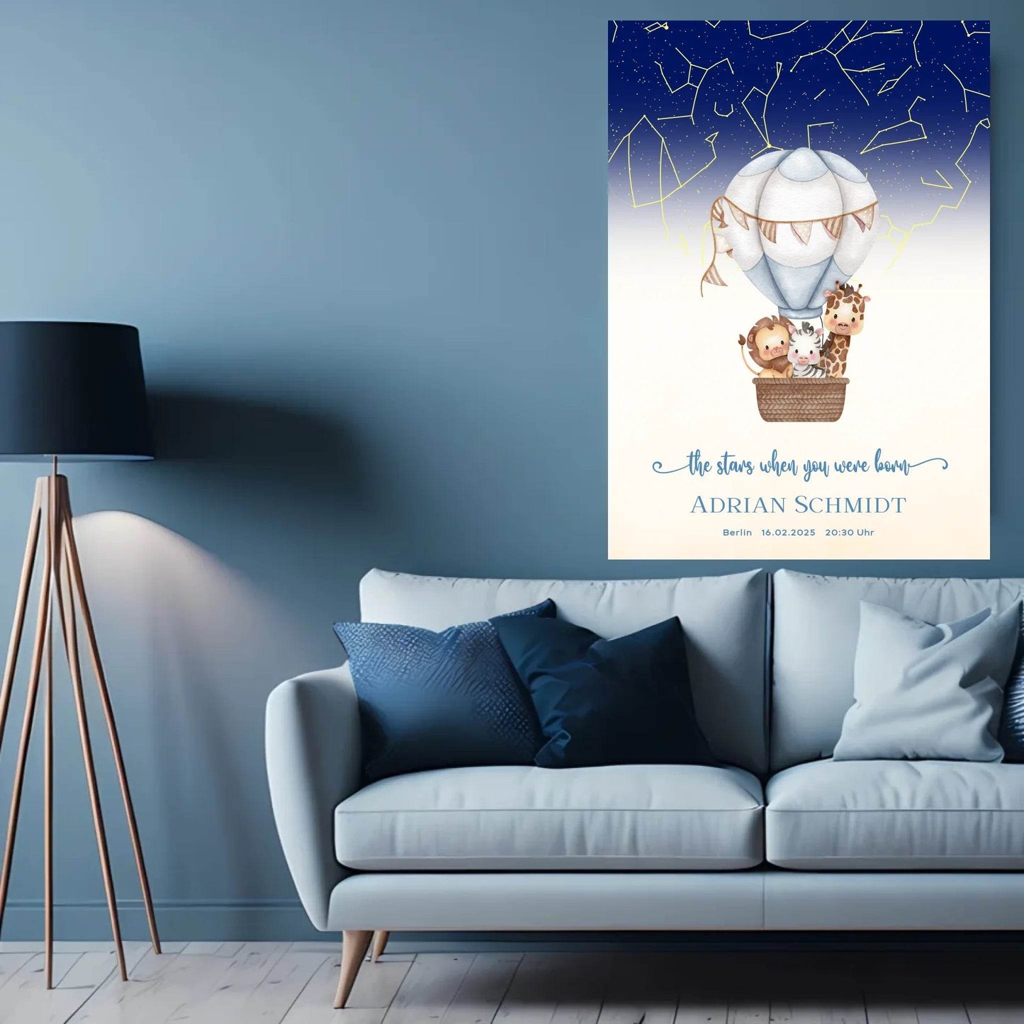 happy-prints.eu - Personalisierte Sternenkarte mit Löwe, Zebra und Giraffe im Heißluftballon auf beige mit blau - ein tolles Geschenk zur Geburt