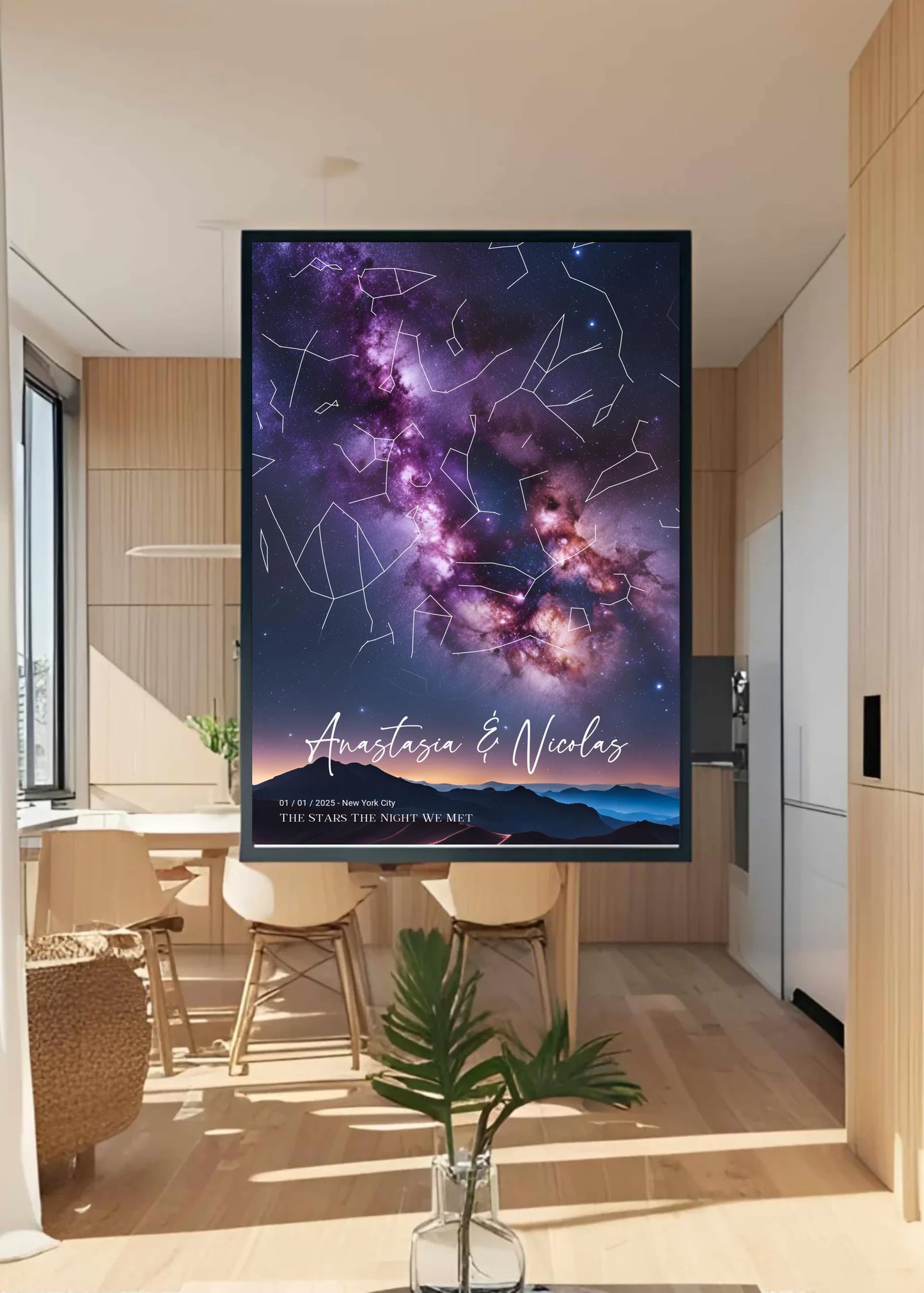 Personalisierte Sternenkarte mit Lichterspektakel am Sternenhimmel mit lila, blau, orange - Abendstimmung im Gebirge -