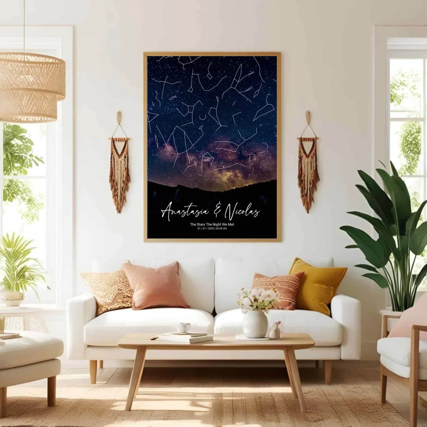 happy-prints.eu - Personalisierte Sternenkarte mit Gebirge bei Nacht mit Name, Spruch, Datum und Uhrzeit auf schwarz - verschiedene Größen für Poster oder mit Rahmen