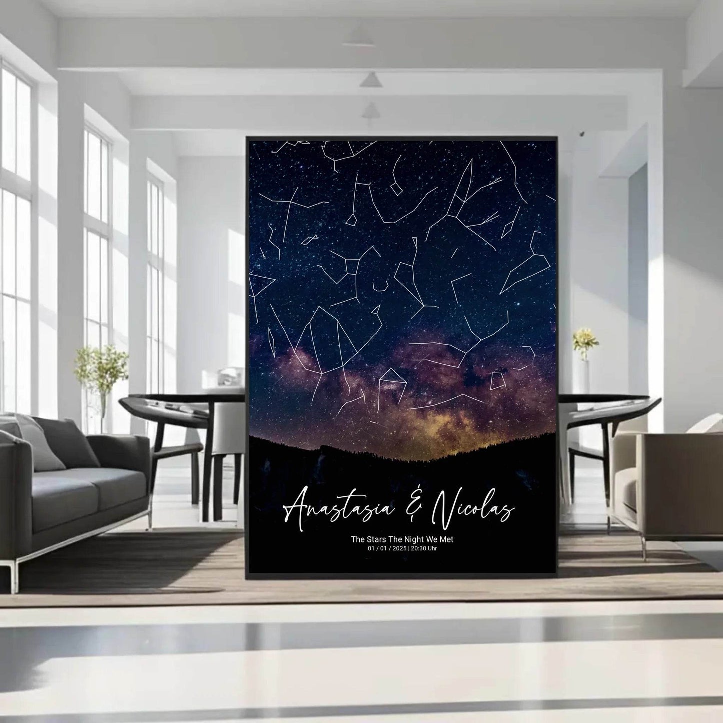 happy-prints.eu - Personalisierte Sternenkarte mit Gebirge bei Nacht mit Name, Spruch, Datum und Uhrzeit auf schwarz - verschiedene Größen für Poster oder mit Rahmen