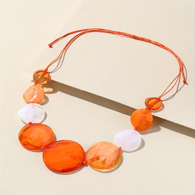 Bunte Sommer-Harzperlen Halskette Damen – Boho Vintage Schmuck mit rundem Anhänger, individuell einstellbare Länge bis 75cm, in 13 Farbrichtungen