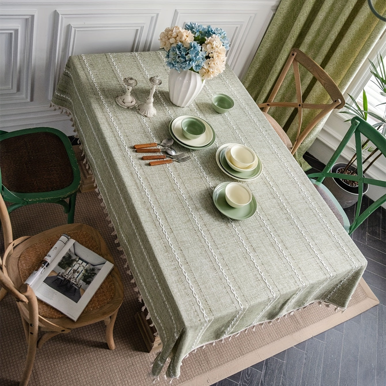 Boho Tischdecke „Salbei Moments“ in Salbeigrün und Weiß – Rechteckige Tischwäsche mit Geometrischem Kreuz-Muster in 5 Größen