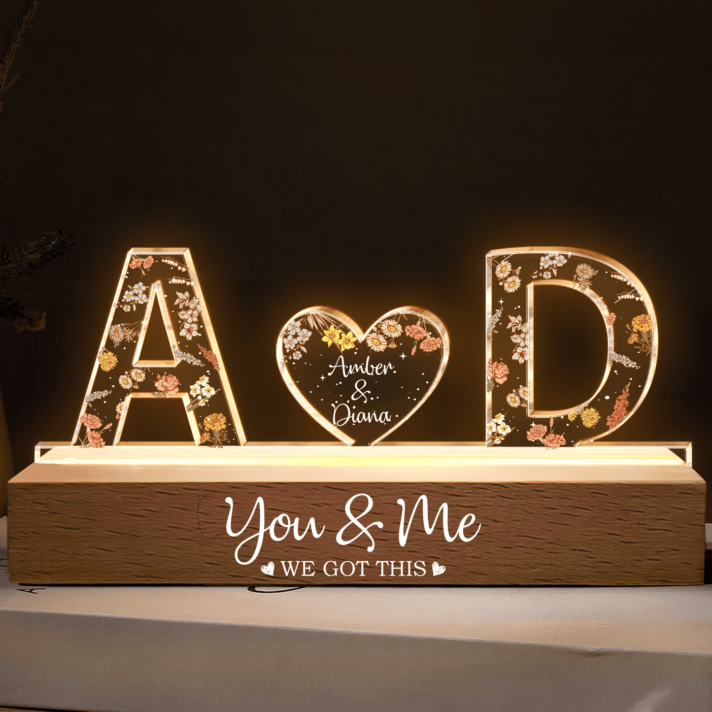 happy-prints.eu - Personalisiertes LED-Nachtlicht mit Initialen für verliebte Menschen - ein tolles Geschenk mit Ausstrahlung