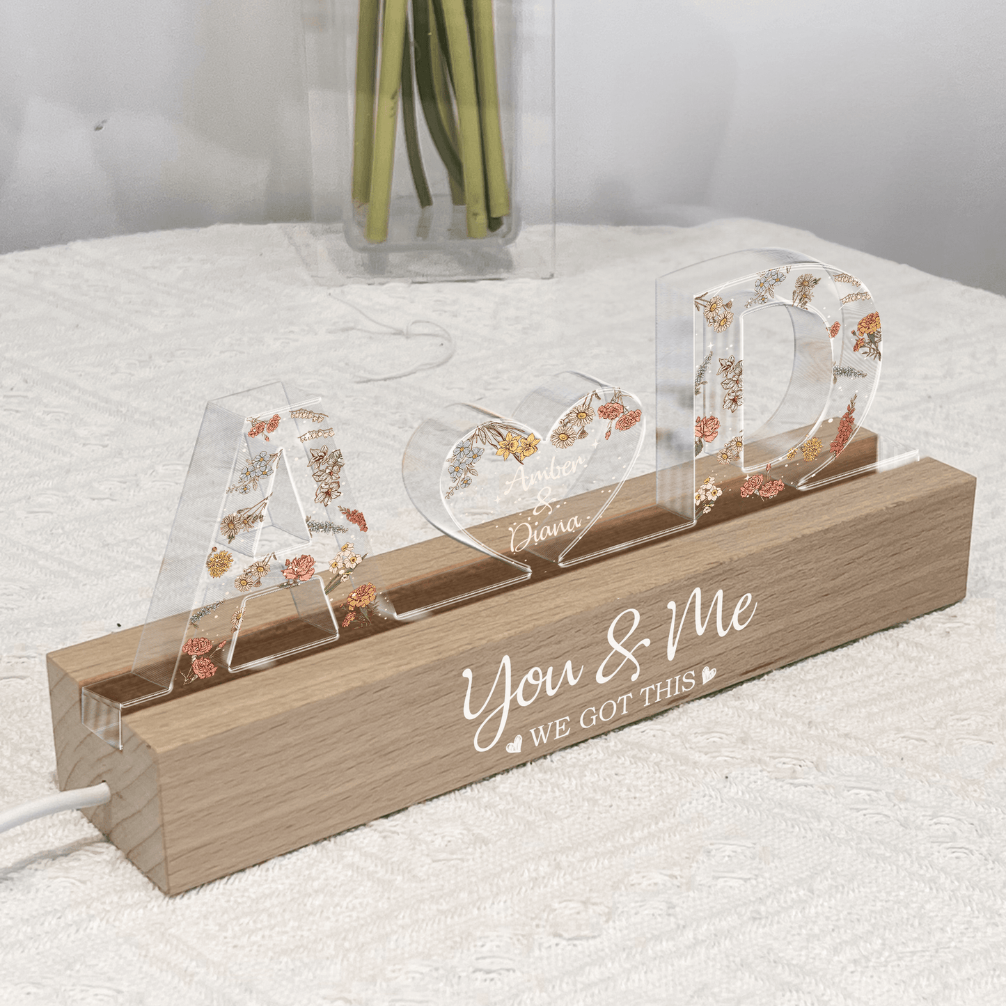happy-prints.eu - Personalisiertes LED-Nachtlicht mit Initialen für verliebte Menschen - ein tolles Geschenk mit Ausstrahlung