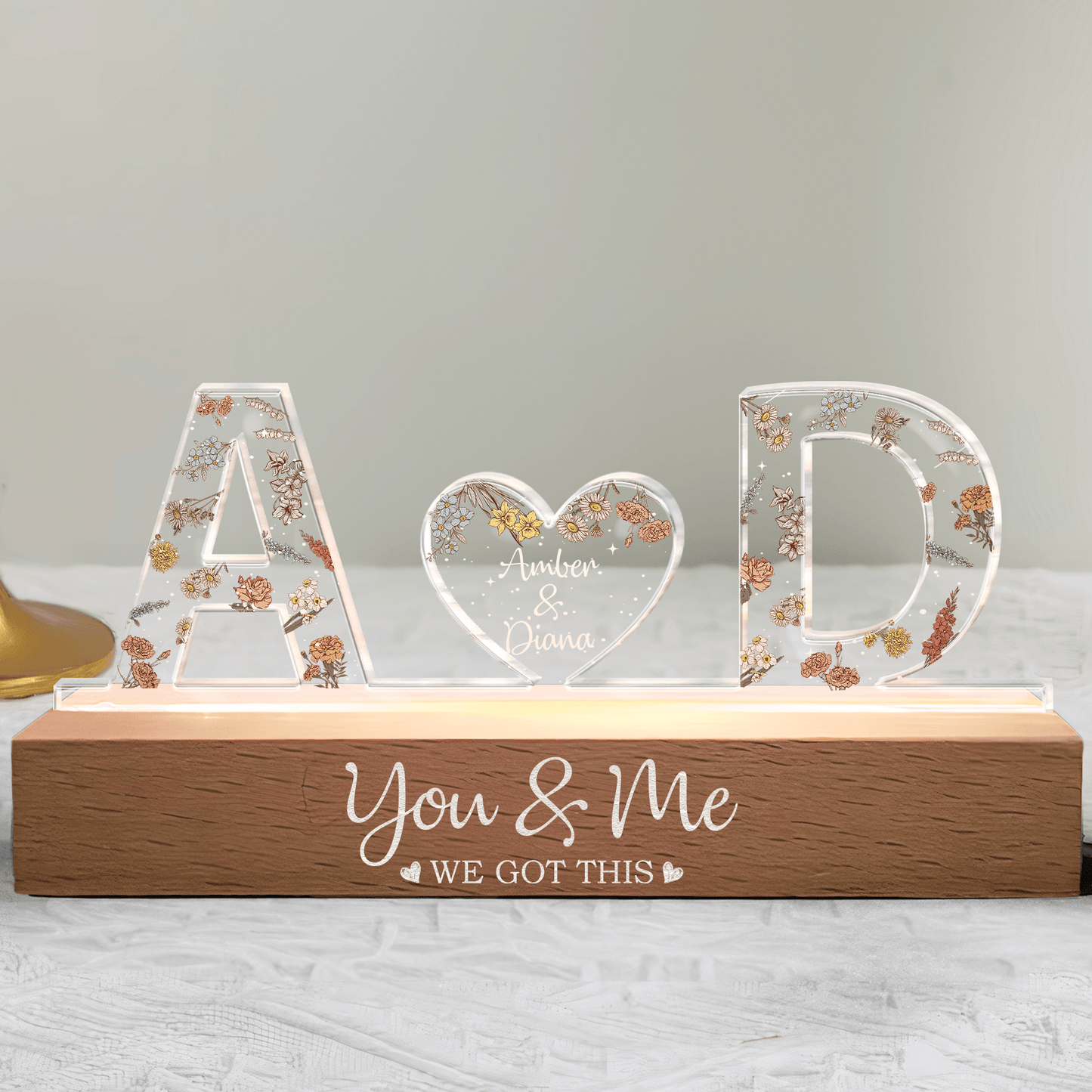 happy-prints.eu - Personalisiertes LED-Nachtlicht mit Initialen für verliebte Menschen - ein tolles Geschenk mit Ausstrahlung
