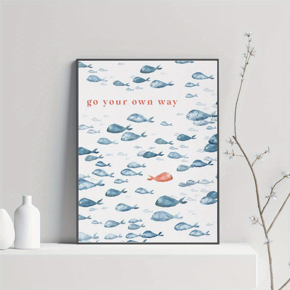 Rahmenloses maritimes Leinwand-Poster mit Fische in Blau, Rot und Weiß - „Geh Deinen eigenen Weg“ – moderner nautischer Leinwand-Posterdruck - in vier Größen