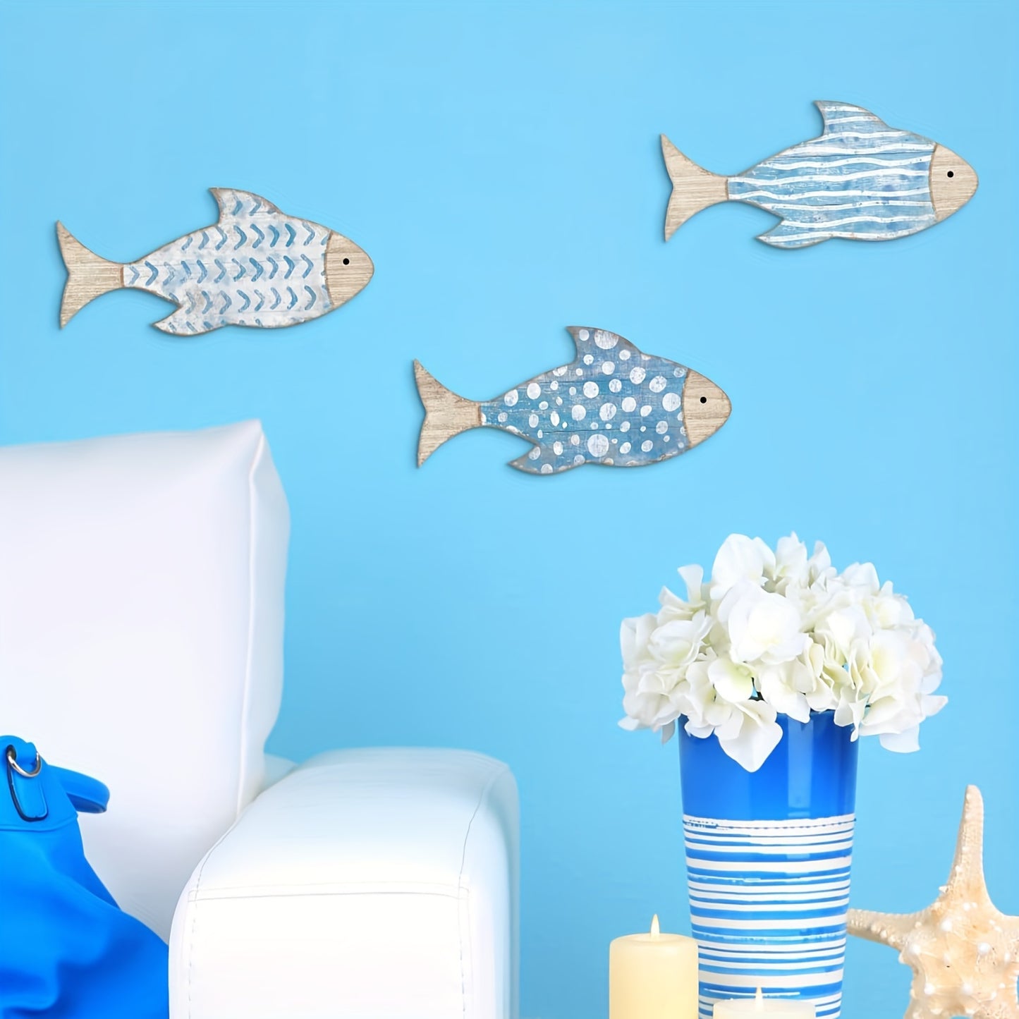 3er-Set handbemalte Holzfisch Wanddekoration (17cm groß) – Maritime Strand-Deko in Blau und Weiß für Badezimmer, Wohnzimmer & Deko-Fischernetz