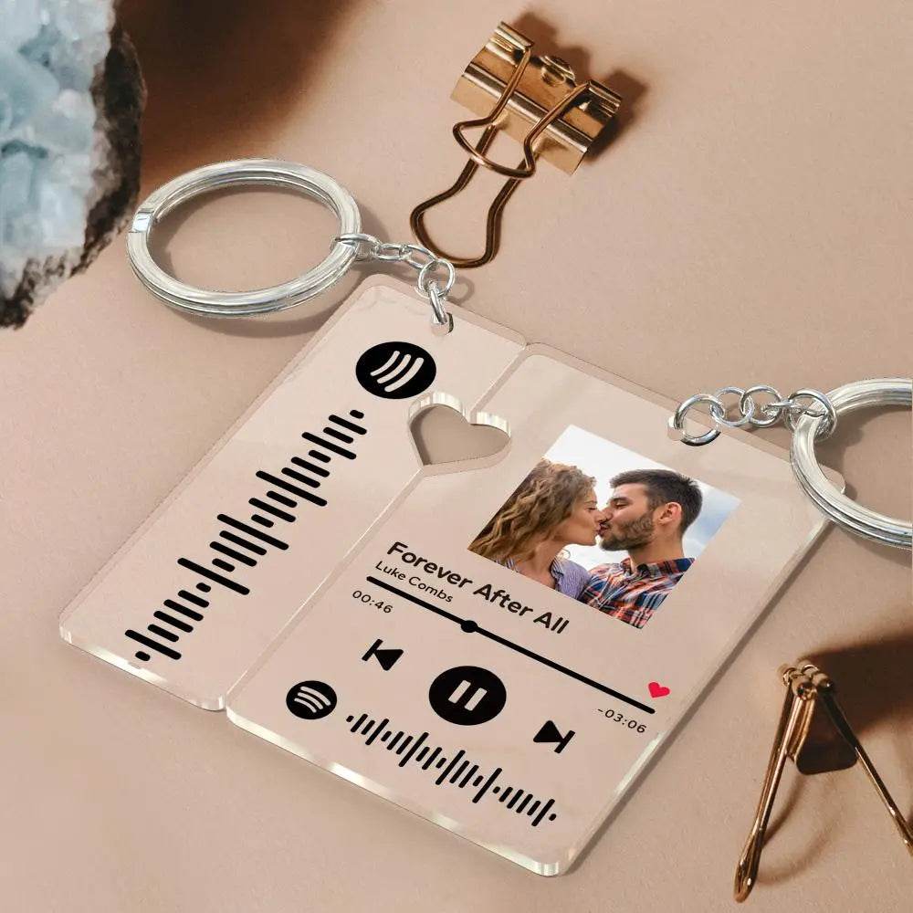 happy-prints.eu - Personalisierter Spotify-Schlüsselanhänger als wunderbares Geschenk für Paare, Verliebte und alle, die Musik lieben