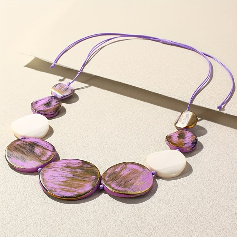 Bunte Sommer-Harzperlen Halskette Damen – Boho Vintage Schmuck mit rundem Anhänger, individuell einstellbare Länge bis 75cm, in 13 Farbrichtungen