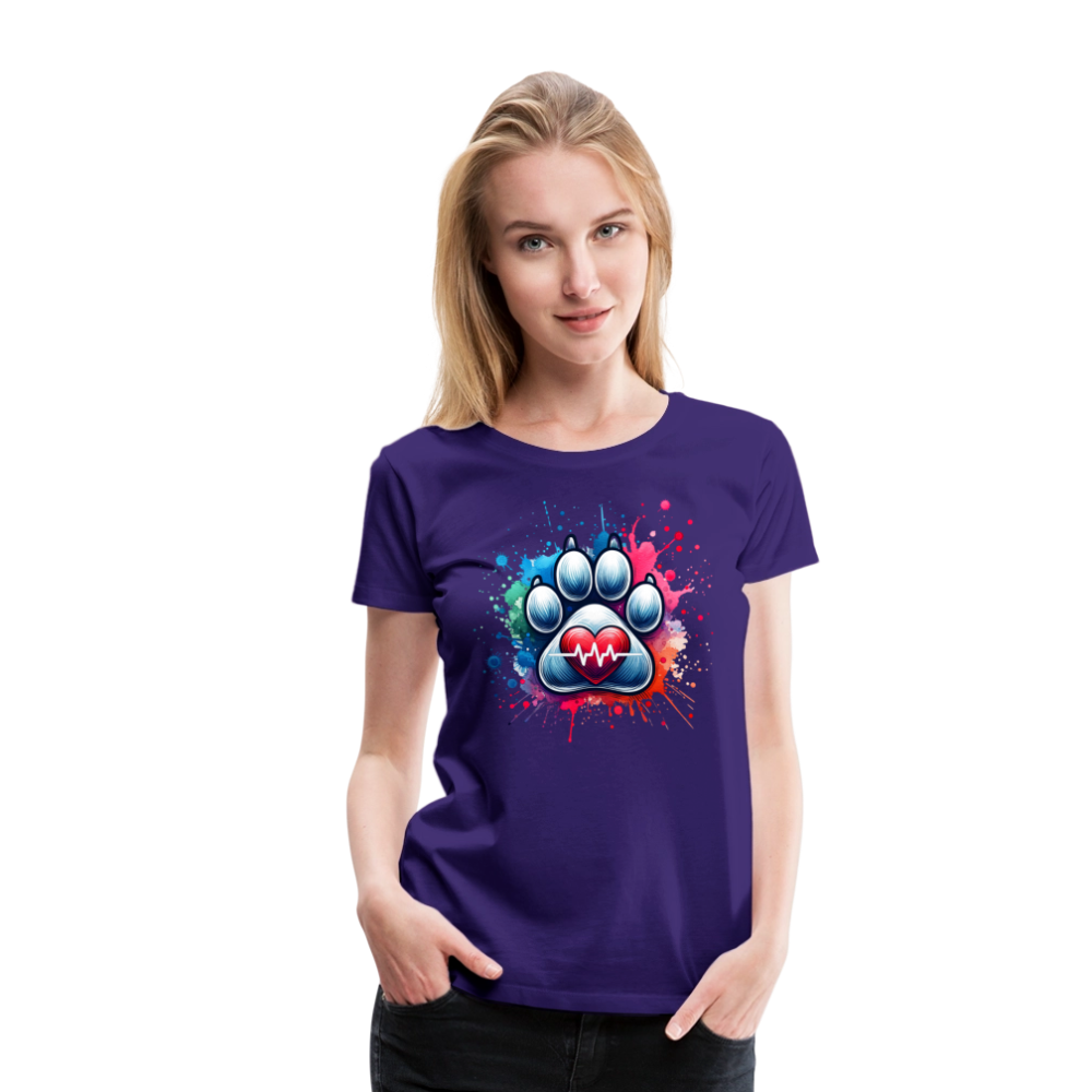 Personalisiertes Frauen Premium T-Shirt mit Hundepfote, Herz und Herzschlag Linie - Motiv und Text anpassbar - viele Farben und Größen -