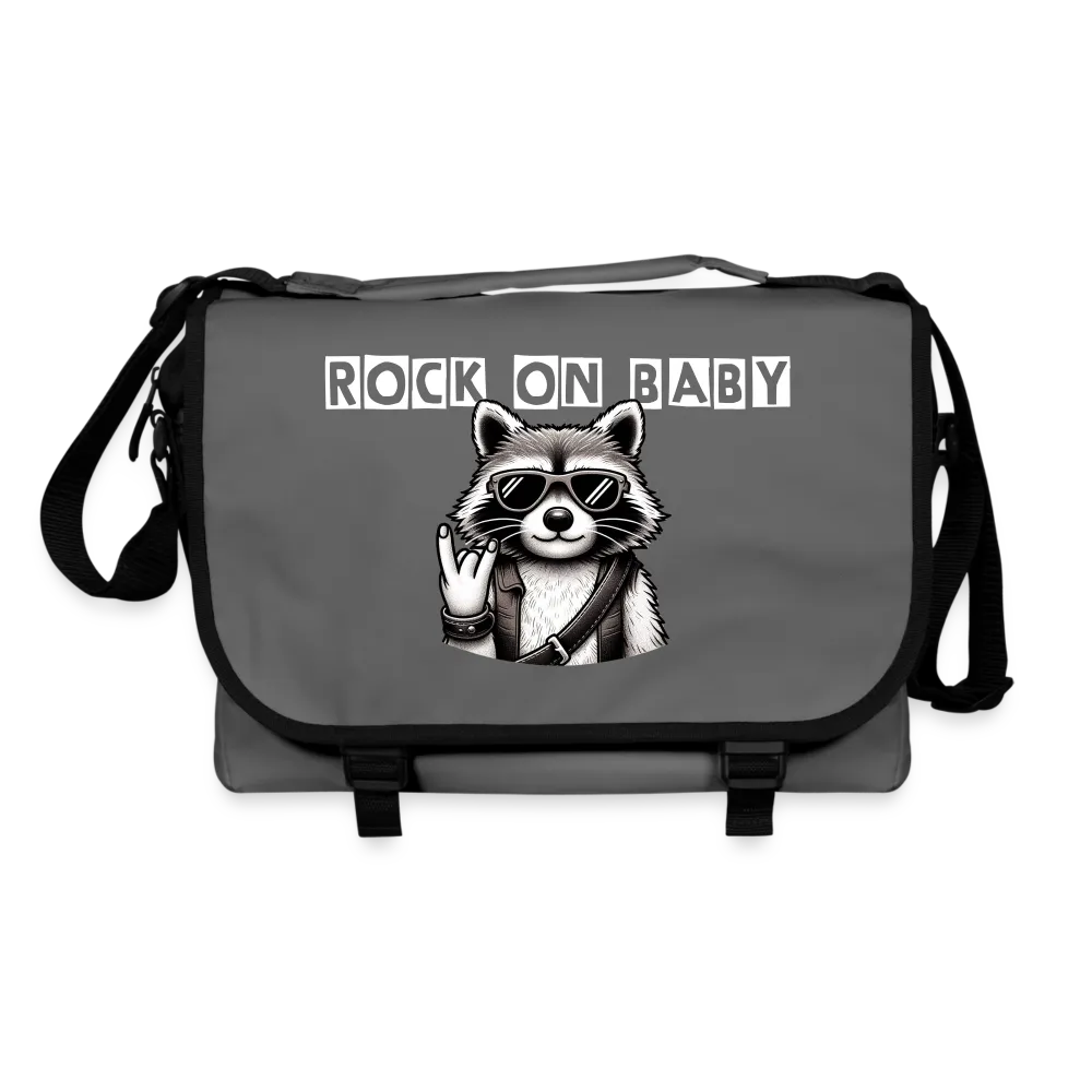 Personalisierte Umhängetasche mit Waschbären und dem Spruch "Rock on Baby!" - Text und Motiv individualisierbar - Umhängetasche in schwarz und grau - 15 Liter - Graphit Schwarz One size