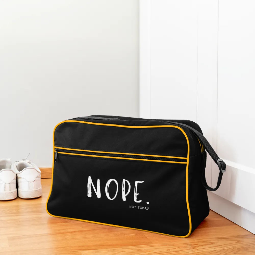 Personalisierte Unisex Retro Tasche zum Umhängen mit Spruch "Nope. Not Today" - Motiv und Text veränderbar - 18 Liter -
