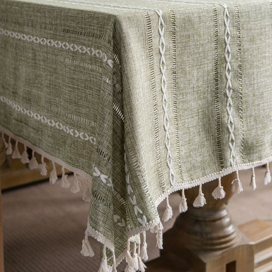 Boho Tischdecke „Salbei Moments“ in Salbeigrün und Weiß – Rechteckige Tischwäsche mit Geometrischem Kreuz-Muster in 5 Größen