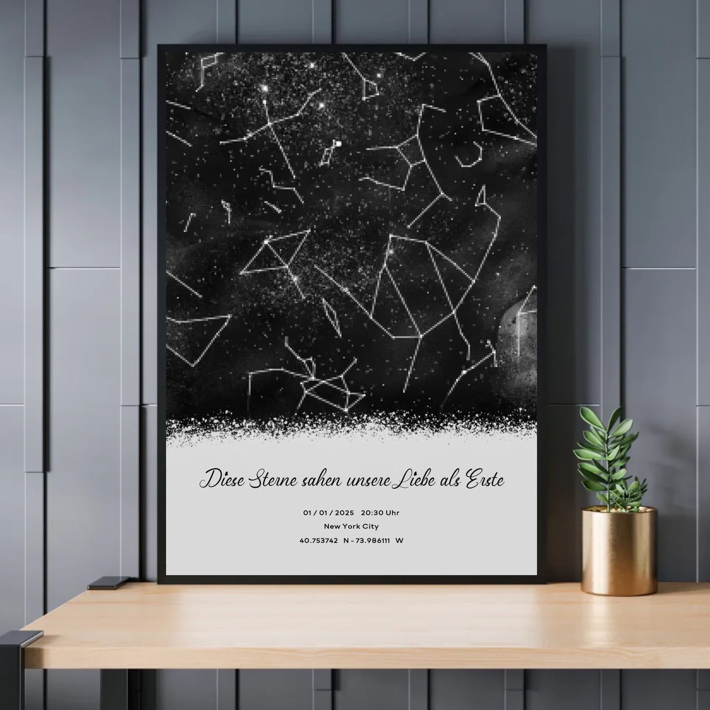 Personalisierte Sternenkarte mit Name, Datum und Ort auf schwarz - verschiedene Größen - als Poster oder mit Rahmen - Exklusives Holzrahmen-Poster mit Halbglanzpapier, bruchsicheres Plexiglas und FSC-zertifiziertes Papier