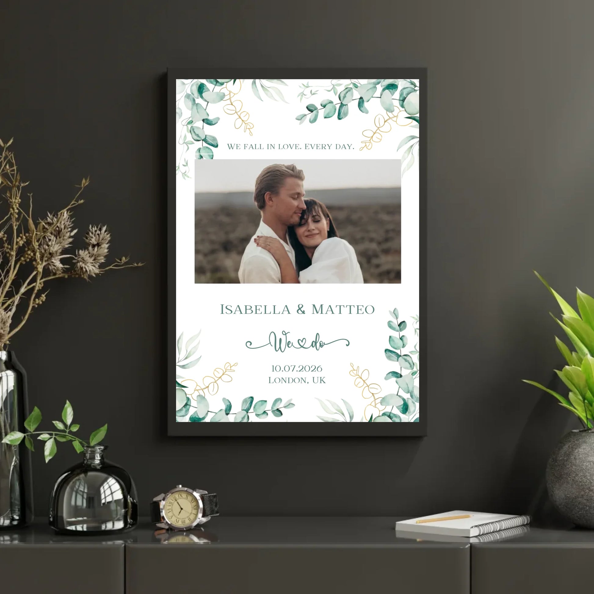 Personalisiertes Poster zur Hochzeit - We fall in love. Every day - mit eigenem Bild und persönlichen Daten -
