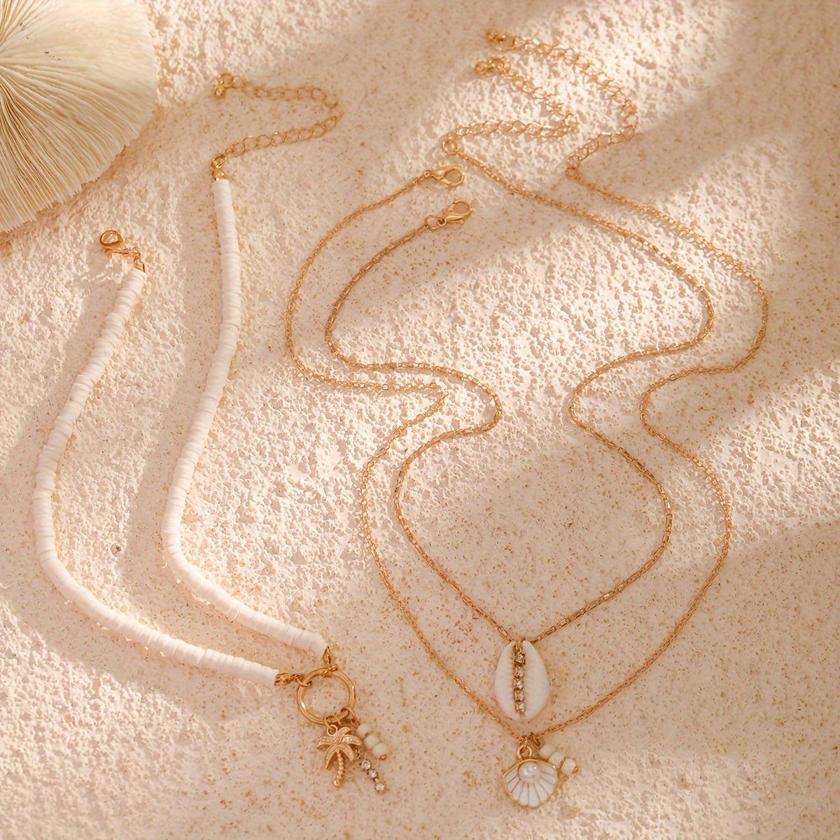 3er-Set Damen Boho Halsketten mit Muscheln, Palme und Perlen – sommerlicher Schmuck für Frauen mit Weiß- oder Türkisakzent
